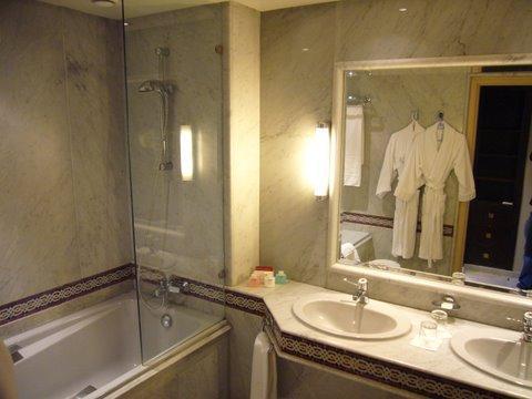 Crystal Rose Hostel Кумаси Екстериор снимка